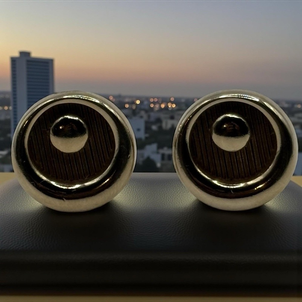 Vintage Cufflinks Round Gold Tone Crescent Moon Wood Look Formal Men's Textured‎